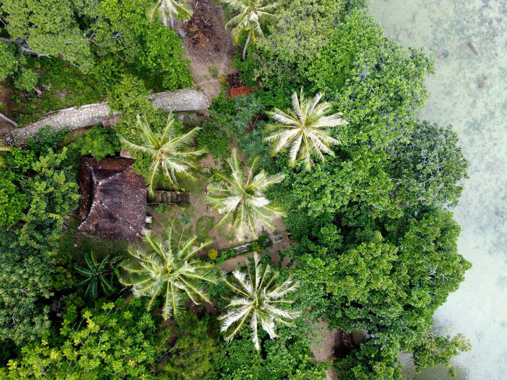 Alam Kita Hotel Karimunjawa Exterior photo